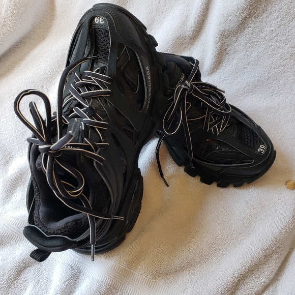 Balenciaga Men's Track Sneaker - Picture 4 of 9